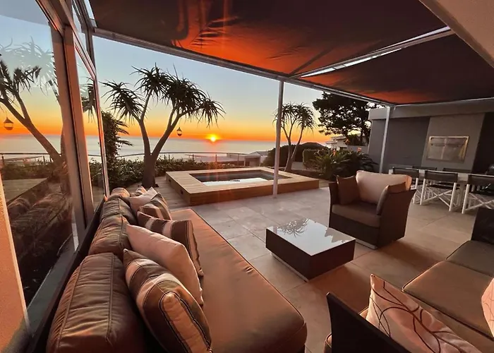 Sunset Bay Villa - Chic Villa With Ocean Views