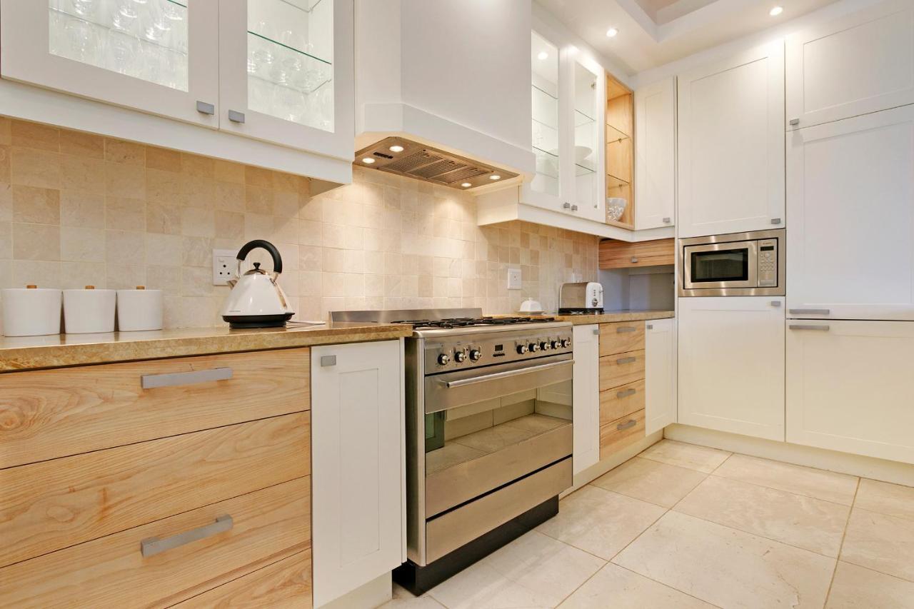 Sunset Bay - Chic With Ocean Views